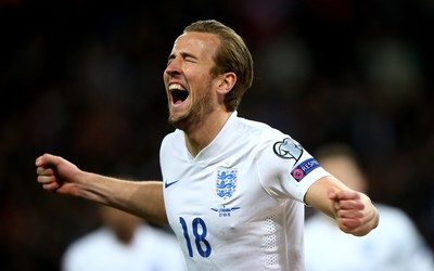 江南电竞独家-三笘薰连线队友美如画